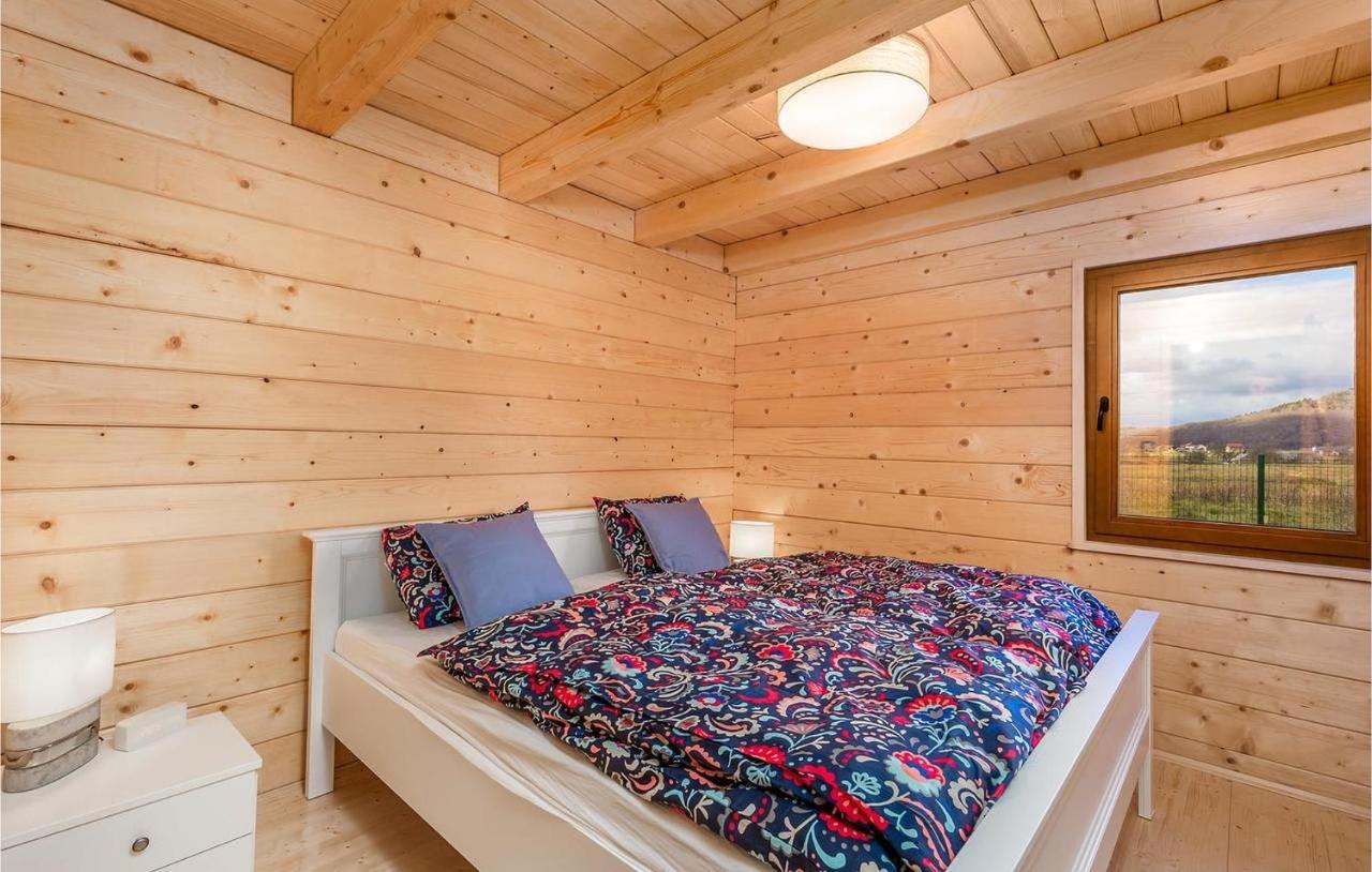 V'S Place - Wooden House With Heated Pool And Outdoor Sauna オトチャッツ エクステリア 写真