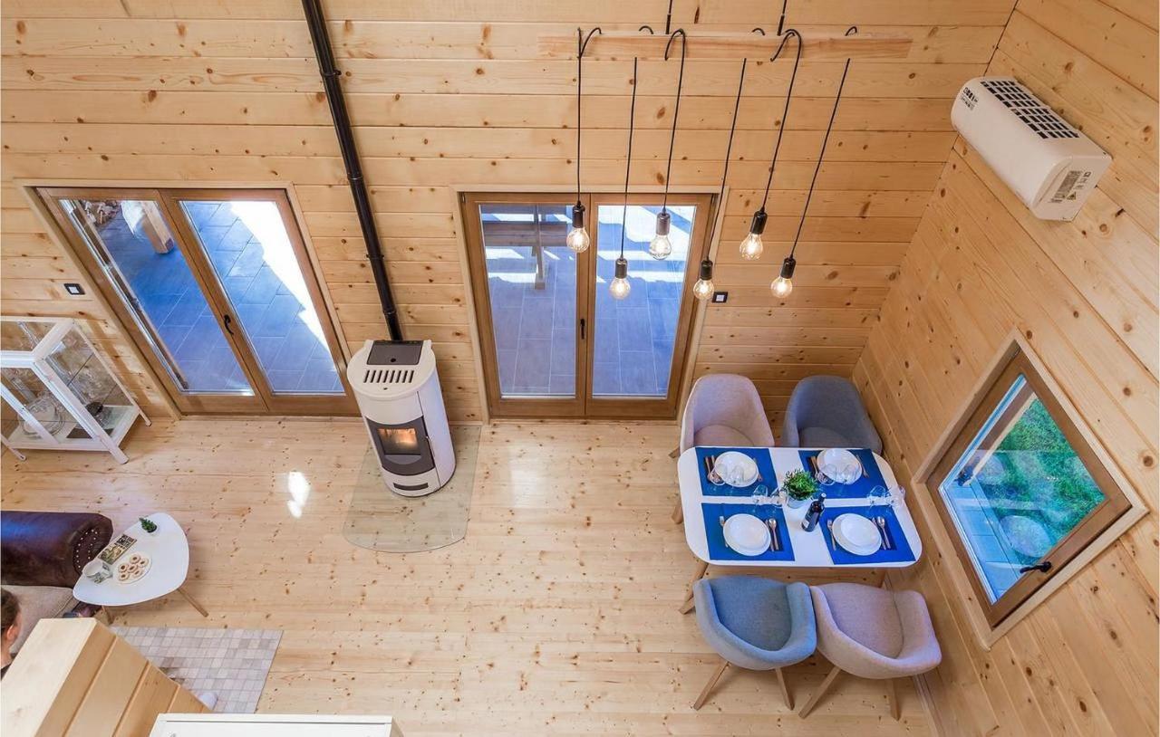 V'S Place - Wooden House With Heated Pool And Outdoor Sauna オトチャッツ エクステリア 写真