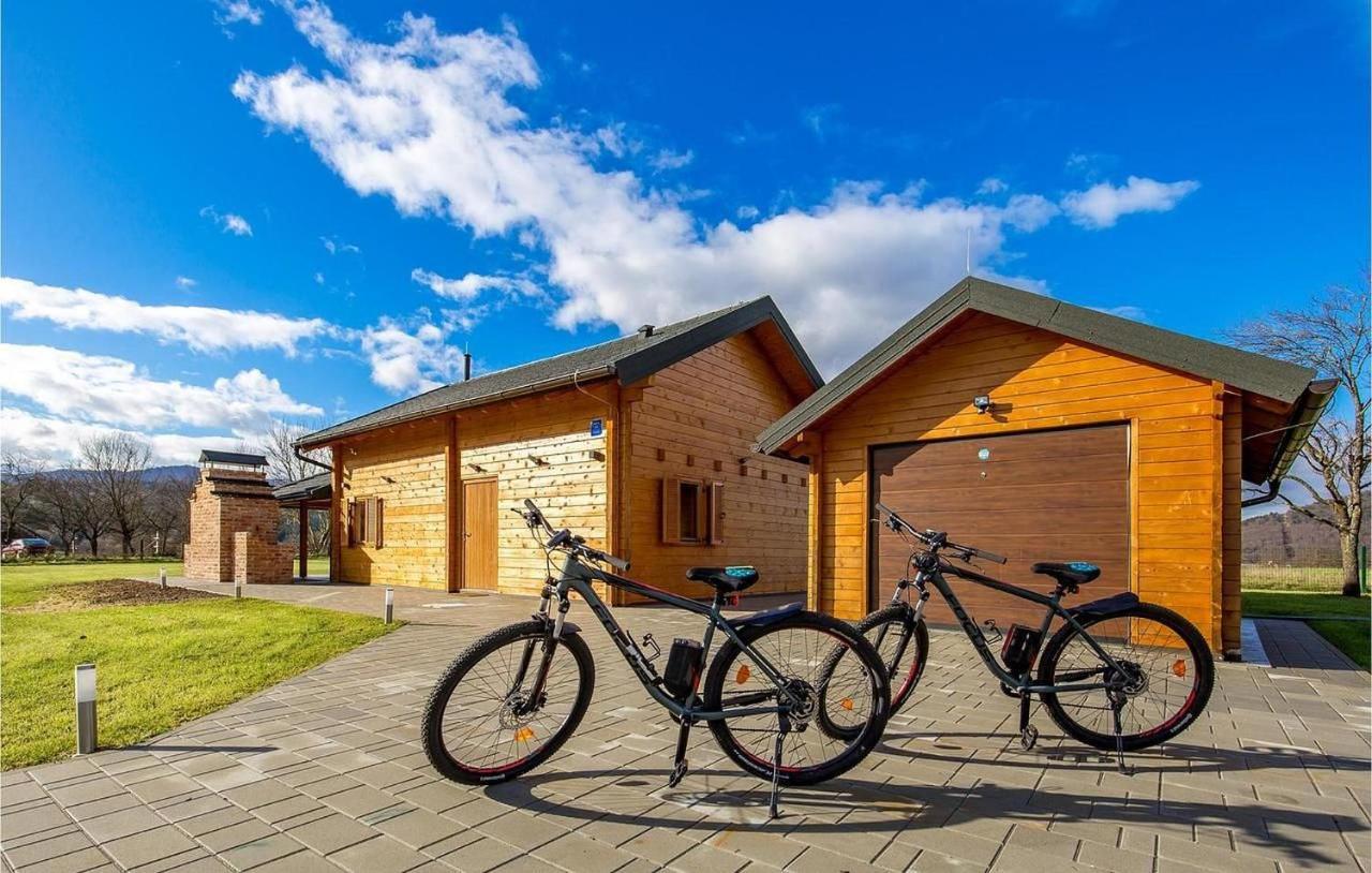 V'S Place - Wooden House With Heated Pool And Outdoor Sauna オトチャッツ エクステリア 写真